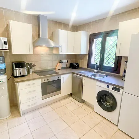 Elegant 3br Golden Mile Retreat Villa Marbella