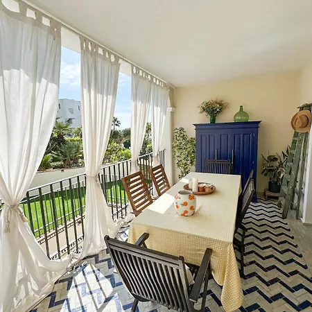 Elegant 3br Golden Mile Retreat